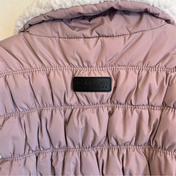 Calvin Klein Performance Pink Sherpa Faux Shearling Trim Quilted Vest Size Small - Picture 7 of 10